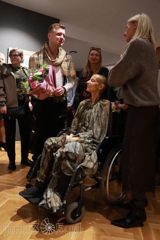Fotorelacja: Wernisaż TRZY SERCA JEDEN ŚWIAT w MOK Zawiercie