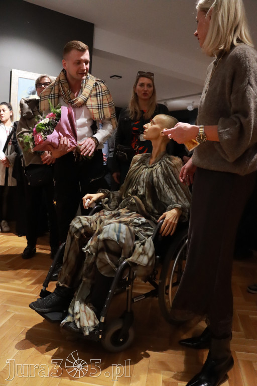 Fotorelacja: Wernisaż TRZY SERCA JEDEN ŚWIAT w MOK Zawiercie