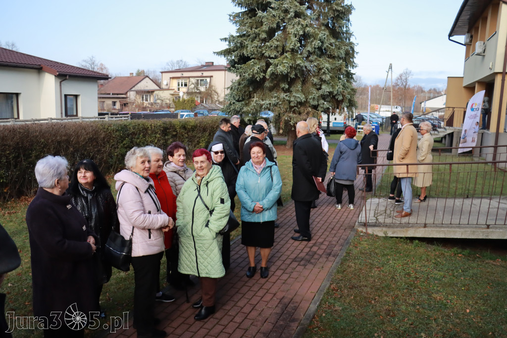 Fotorelacja: Odsłonięcie tablicy pamiątkowej oraz Biała Sobota w Poraju