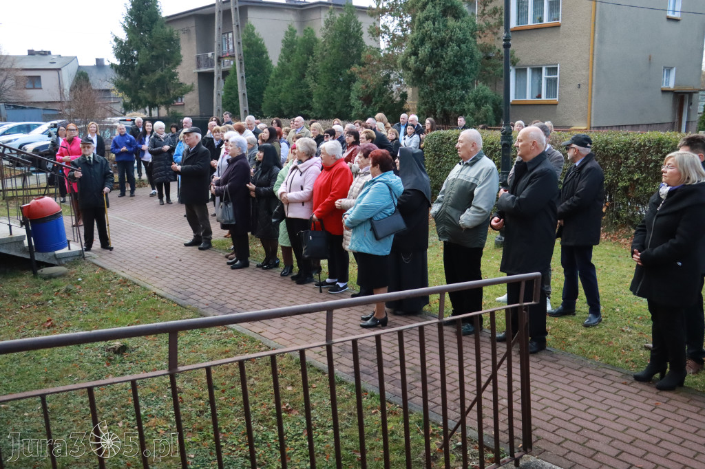 Fotorelacja: Odsłonięcie tablicy pamiątkowej oraz Biała Sobota w Poraju
