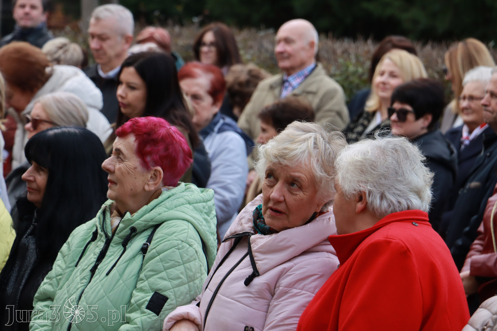 Fotorelacja: Odsłonięcie tablicy pamiątkowej oraz Biała Sobota w Poraju