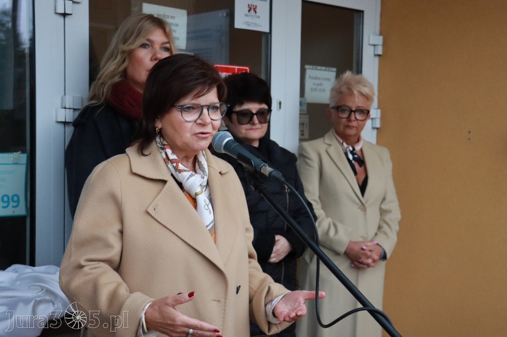 Fotorelacja: Odsłonięcie tablicy pamiątkowej oraz Biała Sobota w Poraju