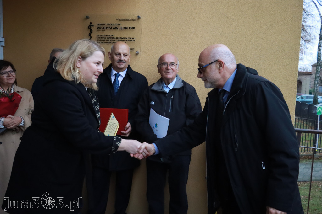 Fotorelacja: Odsłonięcie tablicy pamiątkowej oraz Biała Sobota w Poraju