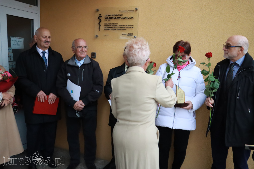 Fotorelacja: Odsłonięcie tablicy pamiątkowej oraz Biała Sobota w Poraju