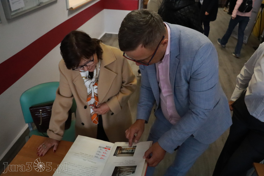 Fotorelacja: Odsłonięcie tablicy pamiątkowej oraz Biała Sobota w Poraju
