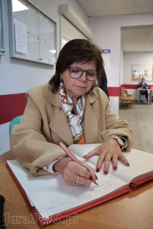 Fotorelacja: Odsłonięcie tablicy pamiątkowej oraz Biała Sobota w Poraju