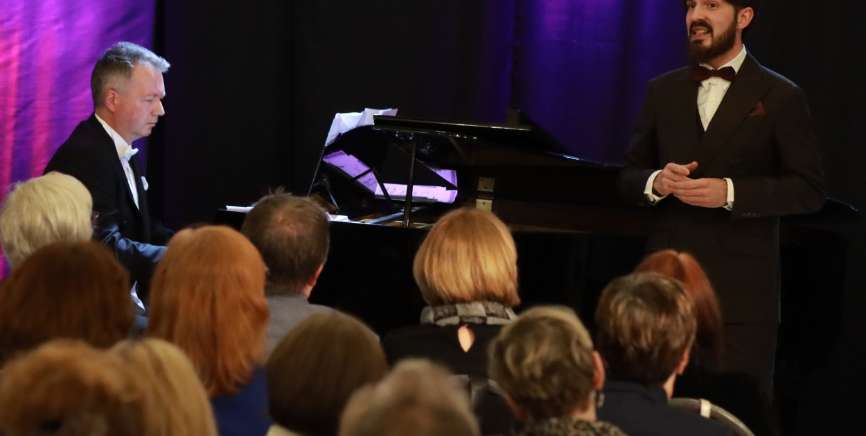 Fotorelacja: Muzyczne Święto Niepodległości z Filharmonią Jurajską w Zawierciu