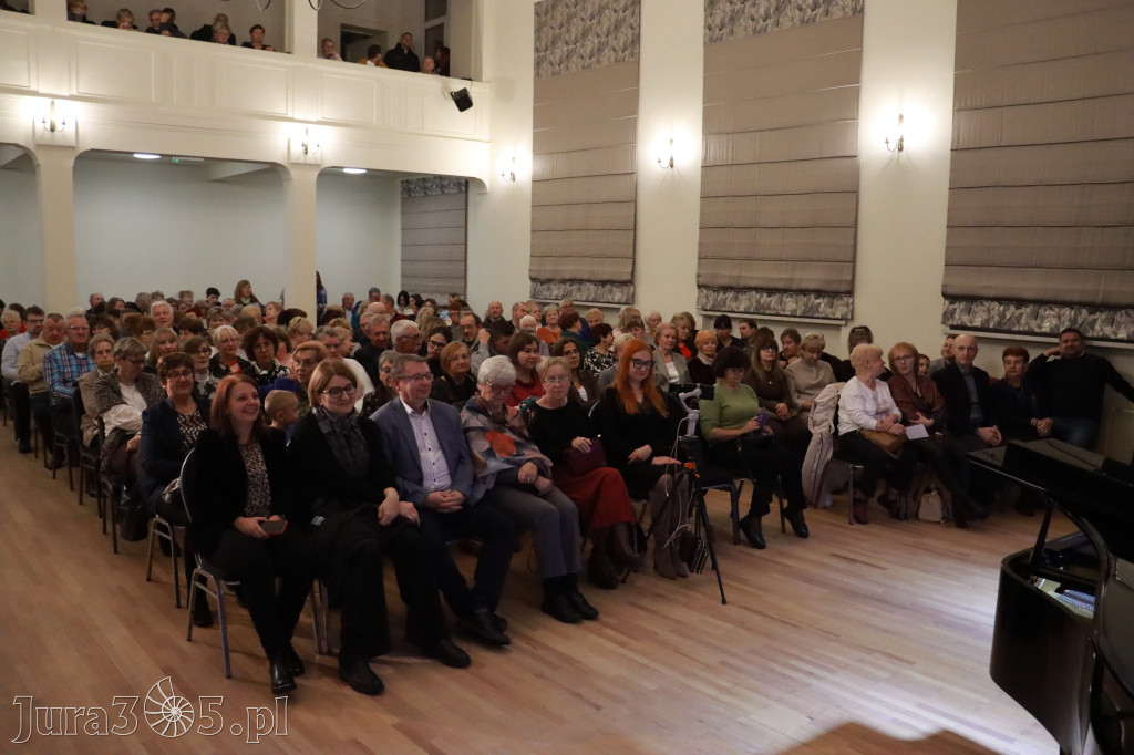 Fotorelacja: Muzyczne Święto Niepodległości z Filharmonią Jurajską w Zawierciu