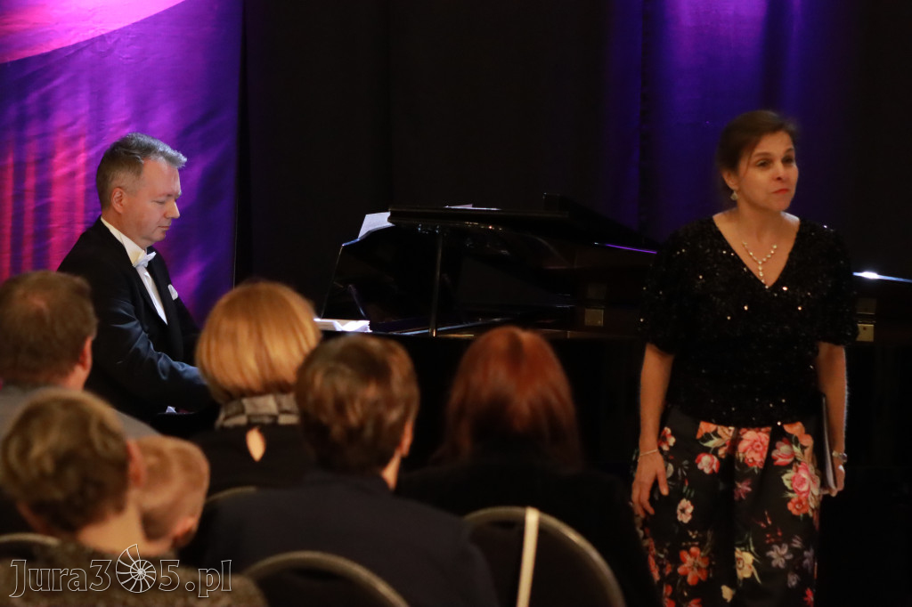 Fotorelacja: Muzyczne Święto Niepodległości z Filharmonią Jurajską w Zawierciu