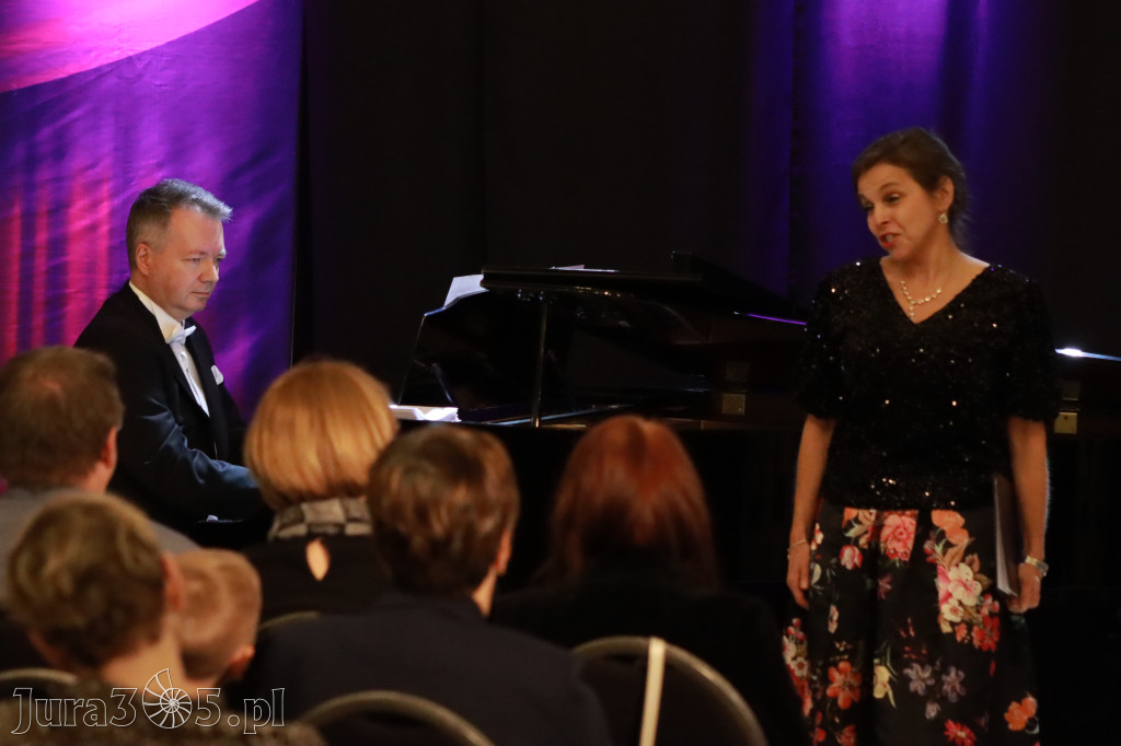 Fotorelacja: Muzyczne Święto Niepodległości z Filharmonią Jurajską w Zawierciu