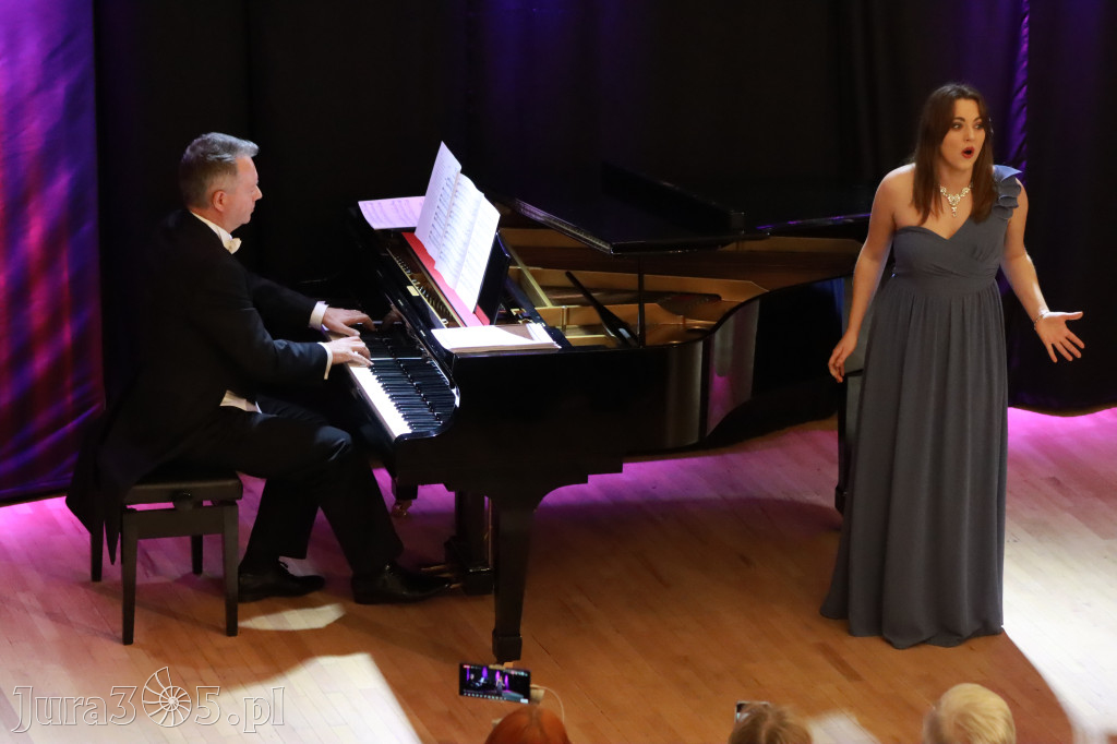 Fotorelacja: Muzyczne Święto Niepodległości z Filharmonią Jurajską w Zawierciu