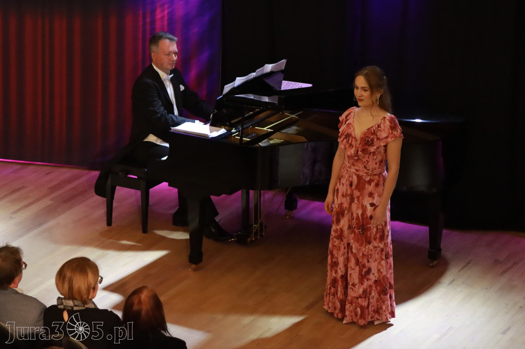 Fotorelacja: Muzyczne Święto Niepodległości z Filharmonią Jurajską w Zawierciu