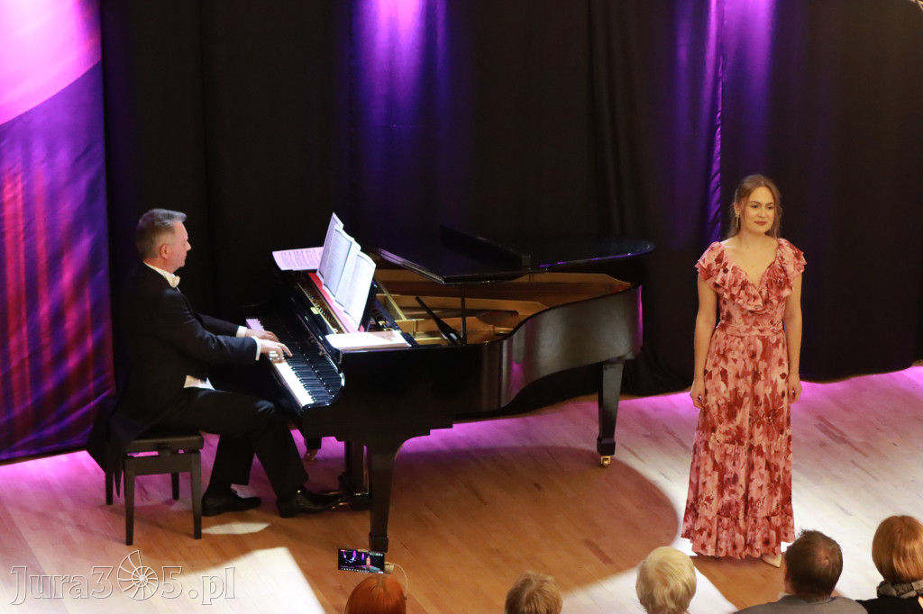 Fotorelacja: Muzyczne Święto Niepodległości z Filharmonią Jurajską w Zawierciu