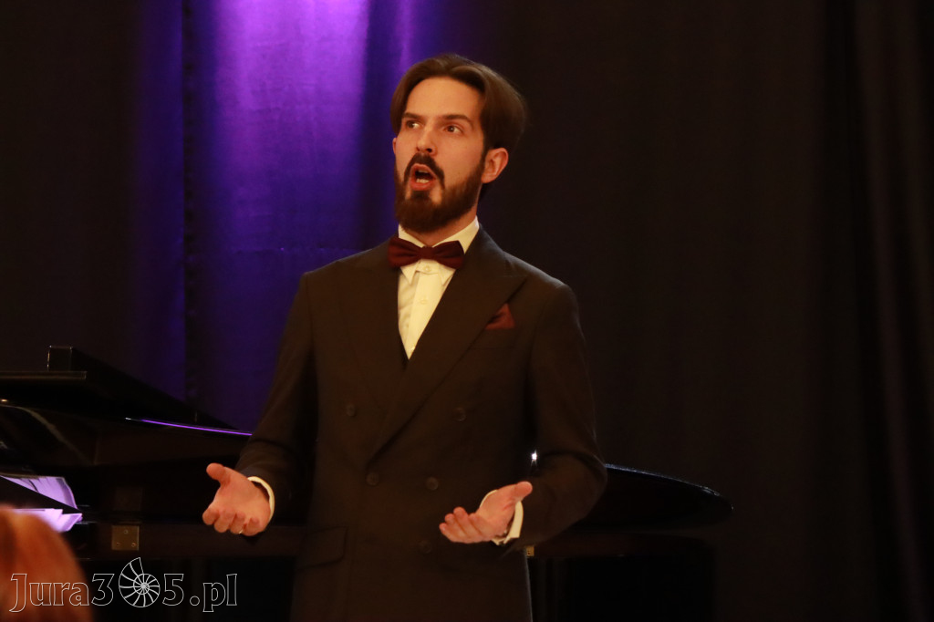 Fotorelacja: Muzyczne Święto Niepodległości z Filharmonią Jurajską w Zawierciu