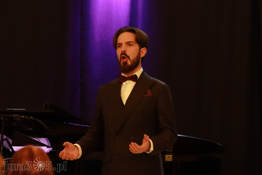 Fotorelacja: Muzyczne Święto Niepodległości z Filharmonią Jurajską w Zawierciu