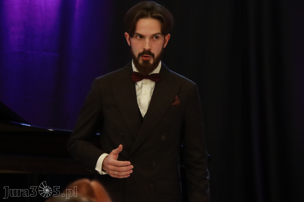 Fotorelacja: Muzyczne Święto Niepodległości z Filharmonią Jurajską w Zawierciu