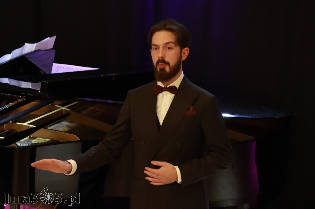 Fotorelacja: Muzyczne Święto Niepodległości z Filharmonią Jurajską w Zawierciu