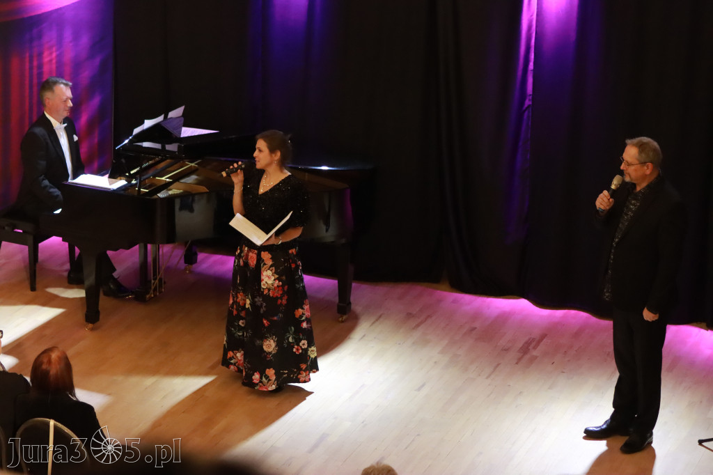 Fotorelacja: Muzyczne Święto Niepodległości z Filharmonią Jurajską w Zawierciu