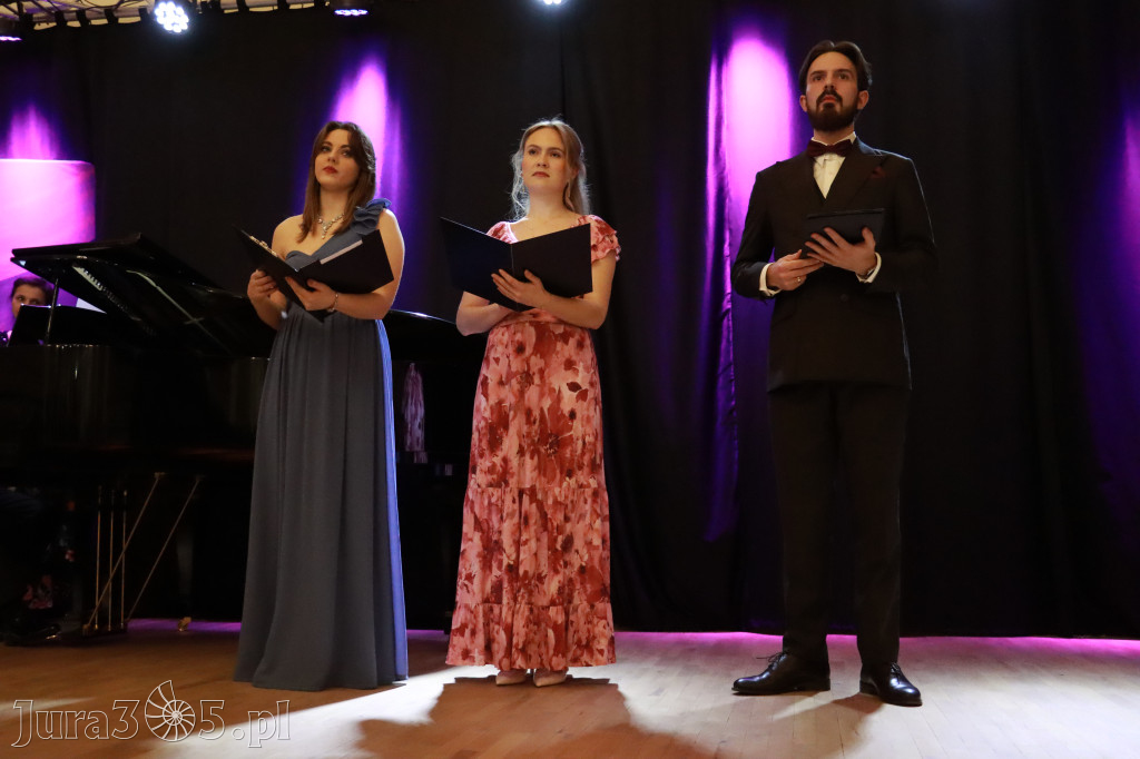 Fotorelacja: Muzyczne Święto Niepodległości z Filharmonią Jurajską w Zawierciu