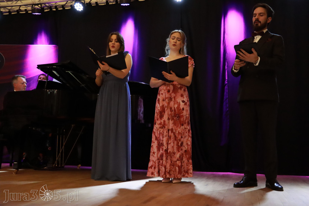 Fotorelacja: Muzyczne Święto Niepodległości z Filharmonią Jurajską w Zawierciu