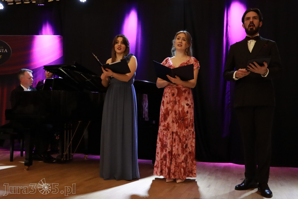 Fotorelacja: Muzyczne Święto Niepodległości z Filharmonią Jurajską w Zawierciu