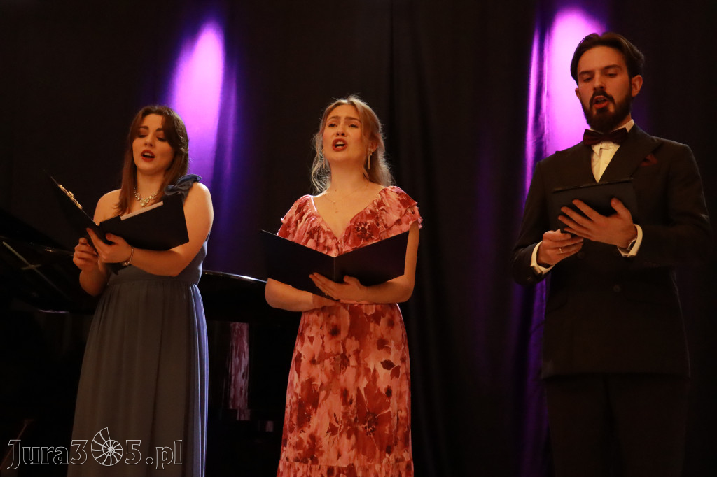 Fotorelacja: Muzyczne Święto Niepodległości z Filharmonią Jurajską w Zawierciu