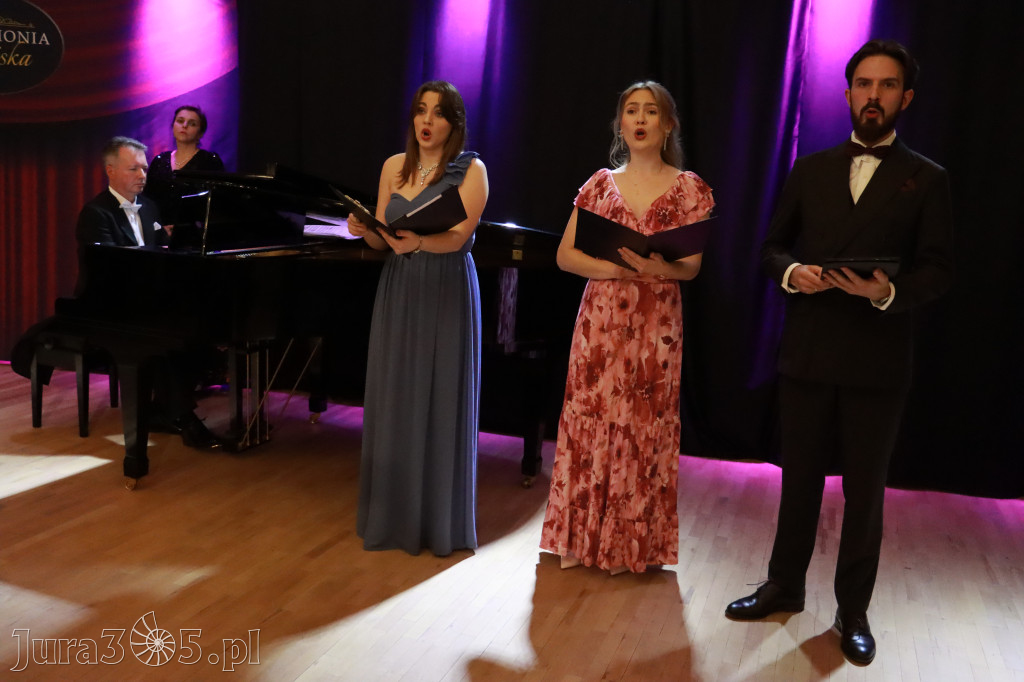 Fotorelacja: Muzyczne Święto Niepodległości z Filharmonią Jurajską w Zawierciu