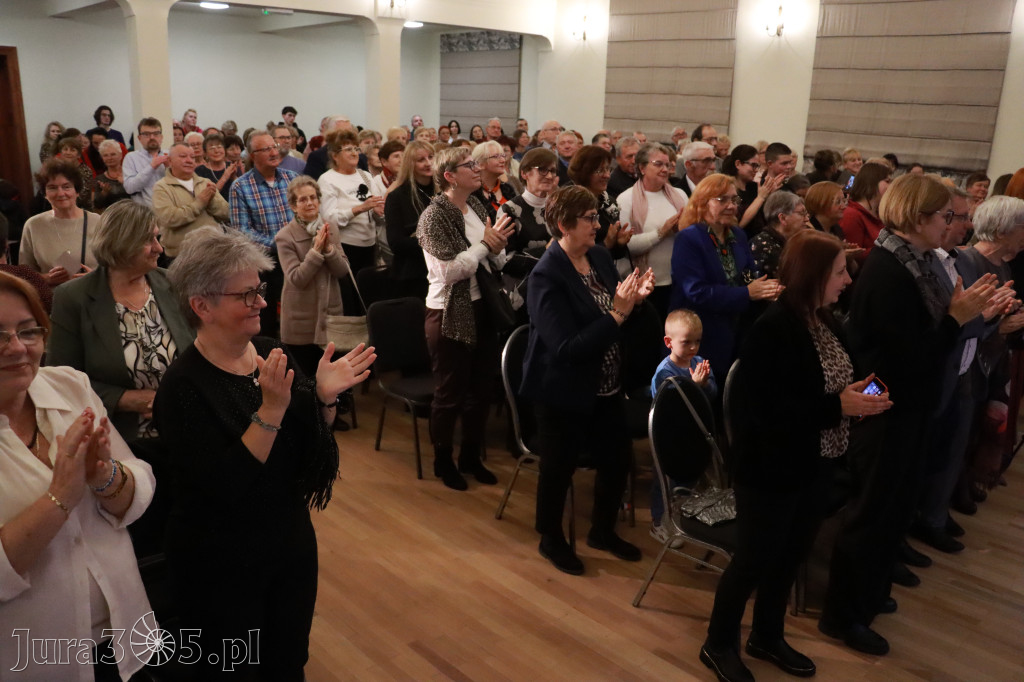 Fotorelacja: Muzyczne Święto Niepodległości z Filharmonią Jurajską w Zawierciu