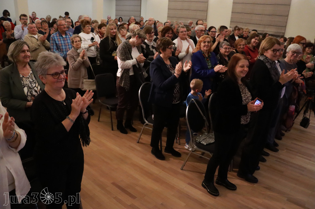 Fotorelacja: Muzyczne Święto Niepodległości z Filharmonią Jurajską w Zawierciu