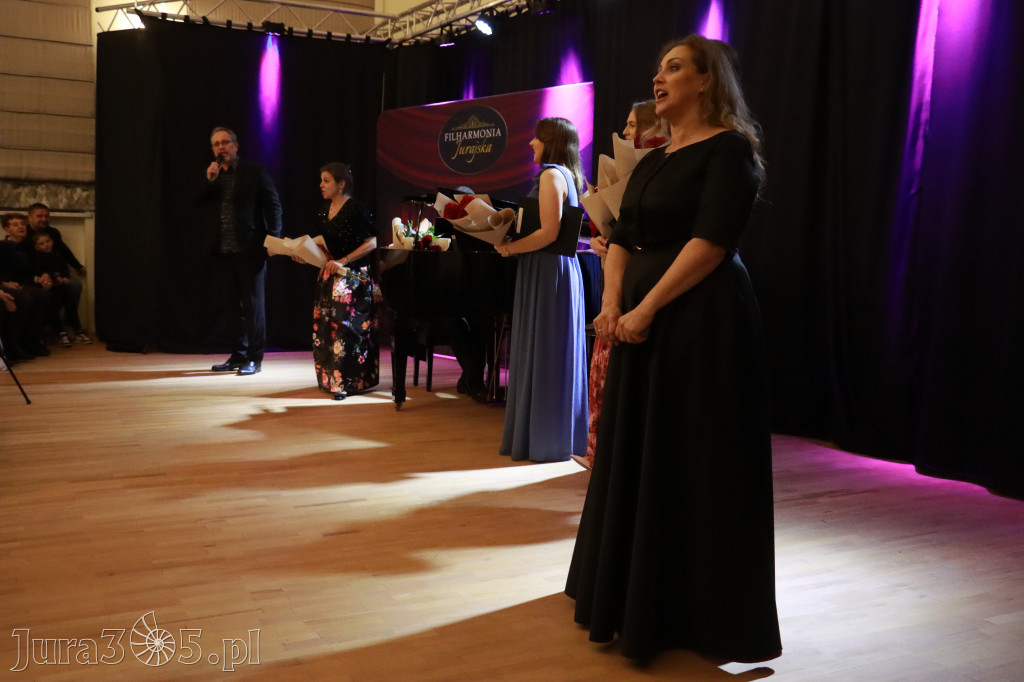Fotorelacja: Muzyczne Święto Niepodległości z Filharmonią Jurajską w Zawierciu