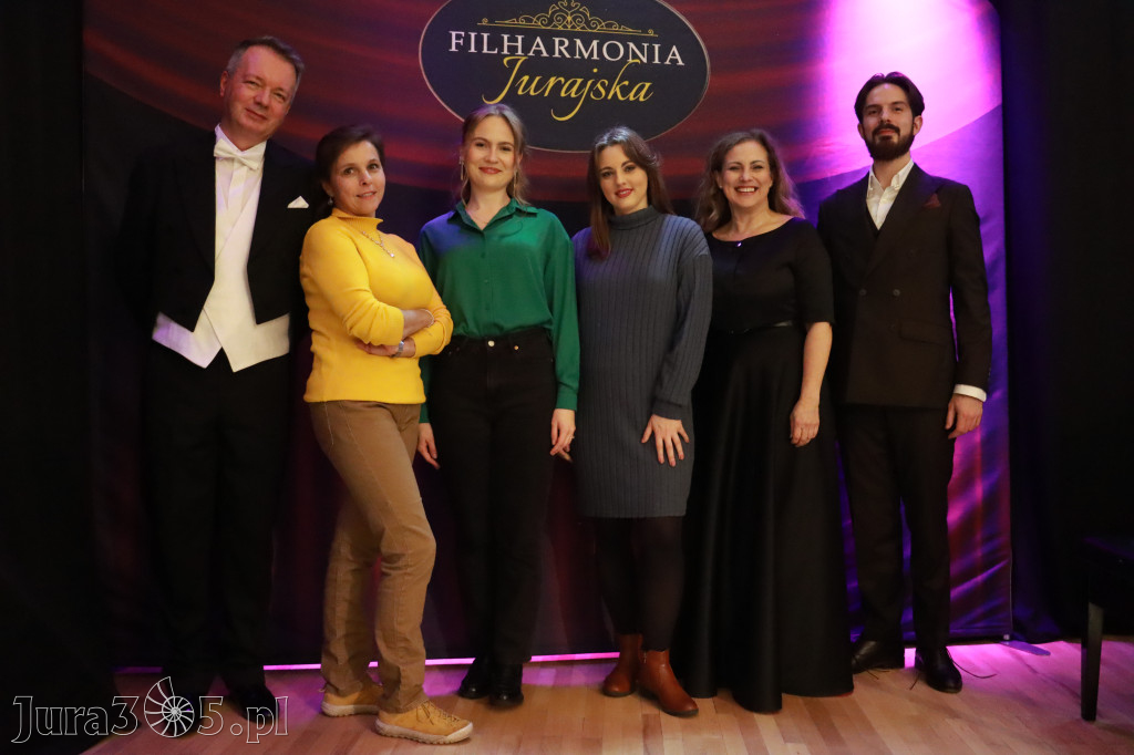 Fotorelacja: Muzyczne Święto Niepodległości z Filharmonią Jurajską w Zawierciu