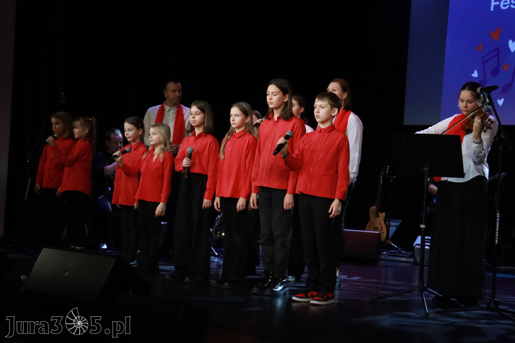 Fotorelacja I: XXVIII Wojewódzki Festiwal Pieśni Patriotycznej w Myszkowie