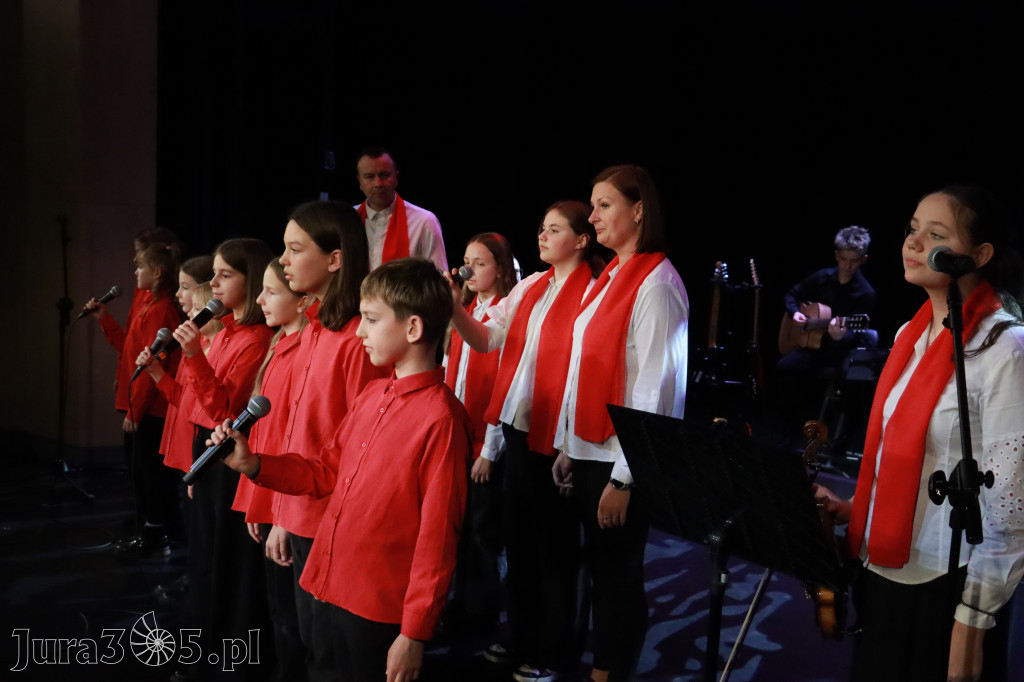 Fotorelacja I: XXVIII Wojewódzki Festiwal Pieśni Patriotycznej w Myszkowie