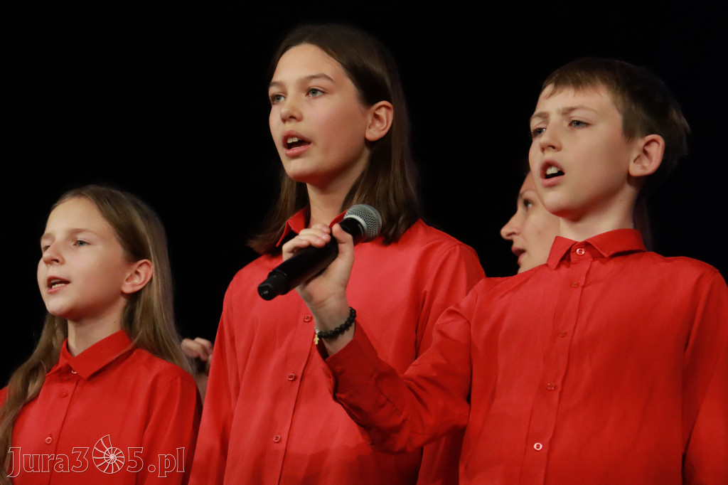 Fotorelacja I: XXVIII Wojewódzki Festiwal Pieśni Patriotycznej w Myszkowie