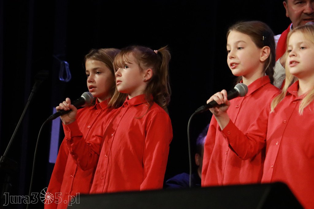 Fotorelacja I: XXVIII Wojewódzki Festiwal Pieśni Patriotycznej w Myszkowie