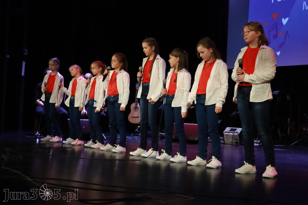 Fotorelacja II: XXVIII Wojewódzki Festiwal Pieśni Patriotycznej w Myszkowie