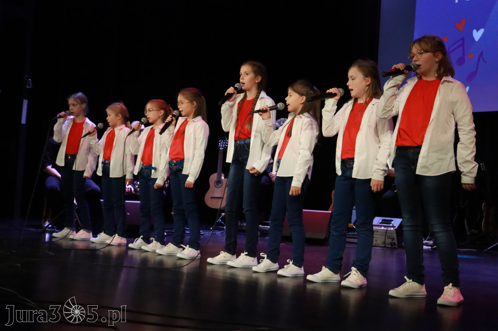 Fotorelacja II: XXVIII Wojewódzki Festiwal Pieśni Patriotycznej w Myszkowie