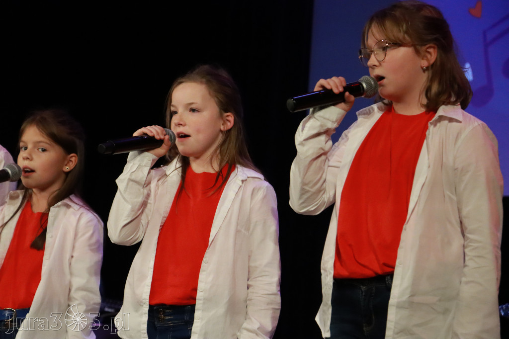 Fotorelacja II: XXVIII Wojewódzki Festiwal Pieśni Patriotycznej w Myszkowie