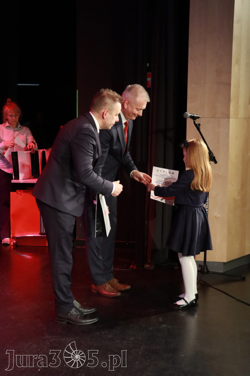 Fotorelacja II: XXVIII Wojewódzki Festiwal Pieśni Patriotycznej w Myszkowie