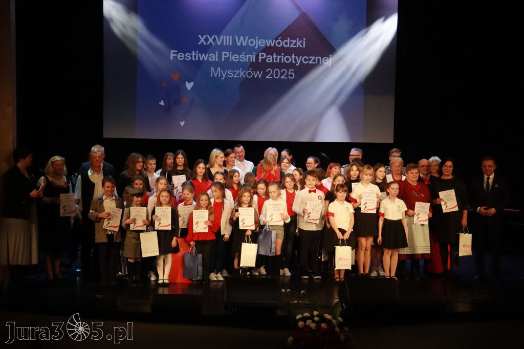 Fotorelacja II: XXVIII Wojewódzki Festiwal Pieśni Patriotycznej w Myszkowie