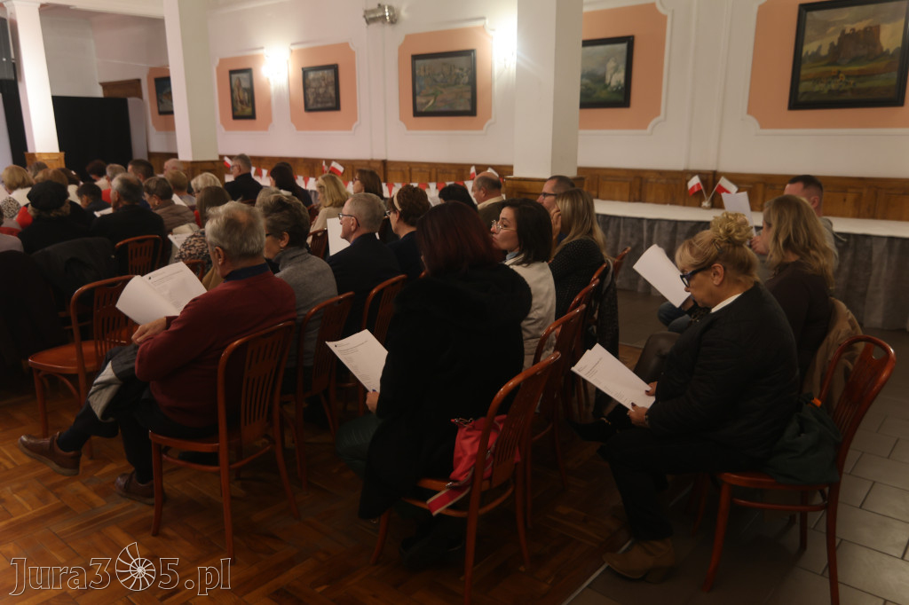 Fotorelacja: Święto Niepodległości w Pałacyku nad Wartą w Zawierciu Kromołowie
