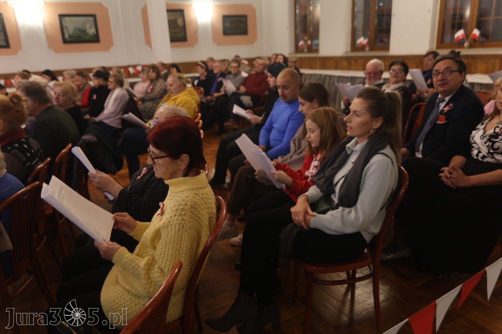 Fotorelacja: Święto Niepodległości w Pałacyku nad Wartą w Zawierciu Kromołowie