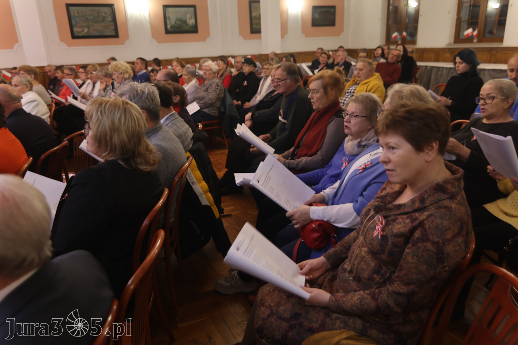 Fotorelacja: Święto Niepodległości w Pałacyku nad Wartą w Zawierciu Kromołowie