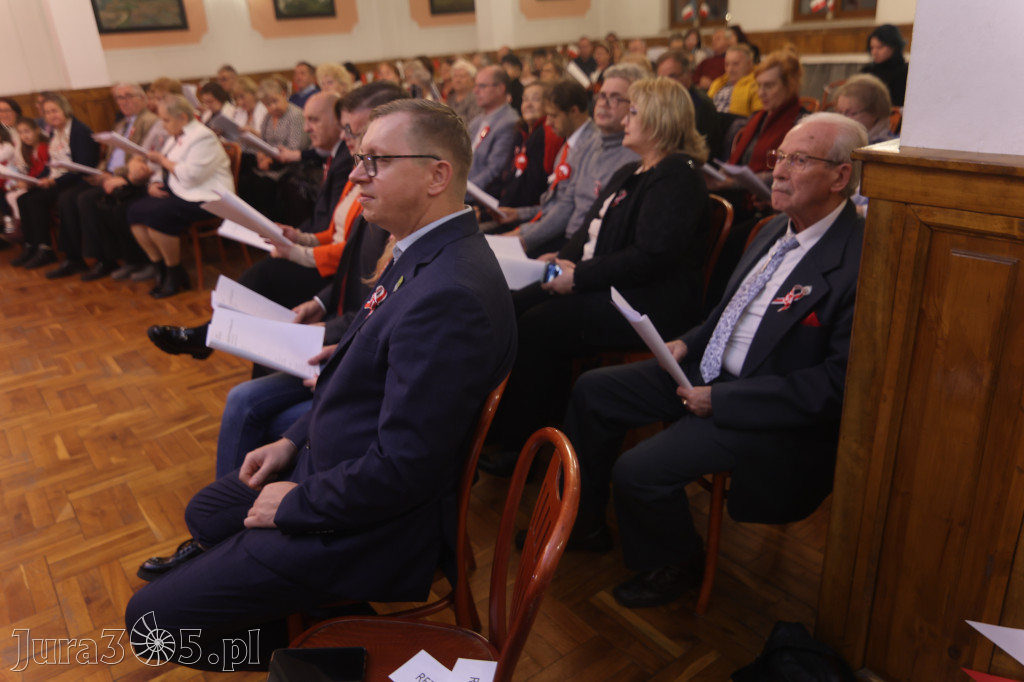 Fotorelacja: Święto Niepodległości w Pałacyku nad Wartą w Zawierciu Kromołowie