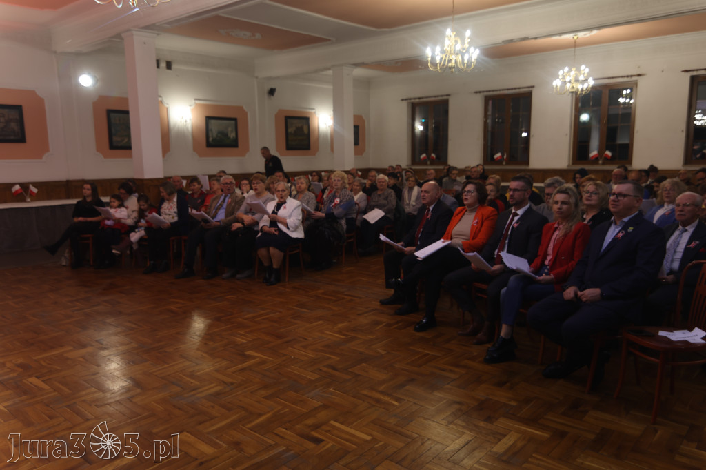 Fotorelacja: Święto Niepodległości w Pałacyku nad Wartą w Zawierciu Kromołowie