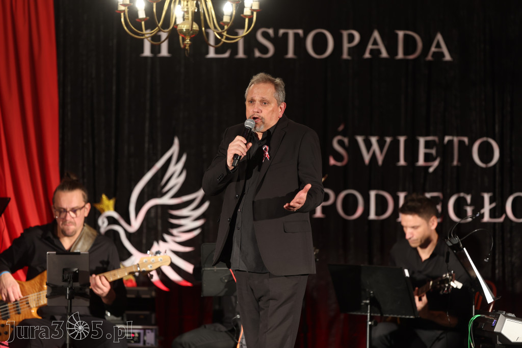 Fotorelacja: Święto Niepodległości w Pałacyku nad Wartą w Zawierciu Kromołowie
