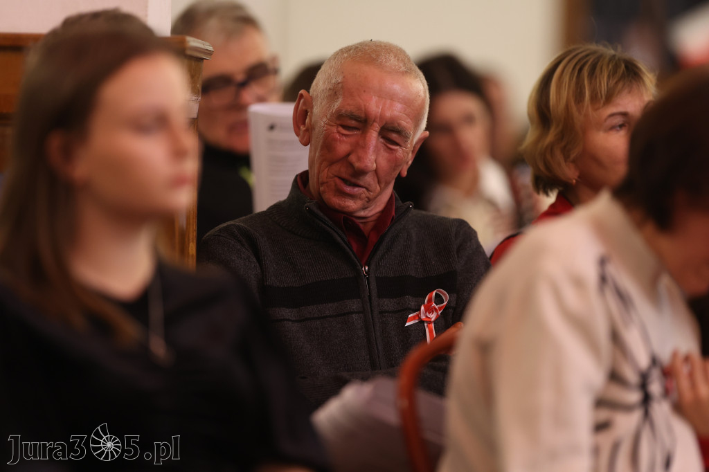 Fotorelacja: Święto Niepodległości w Pałacyku nad Wartą w Zawierciu Kromołowie