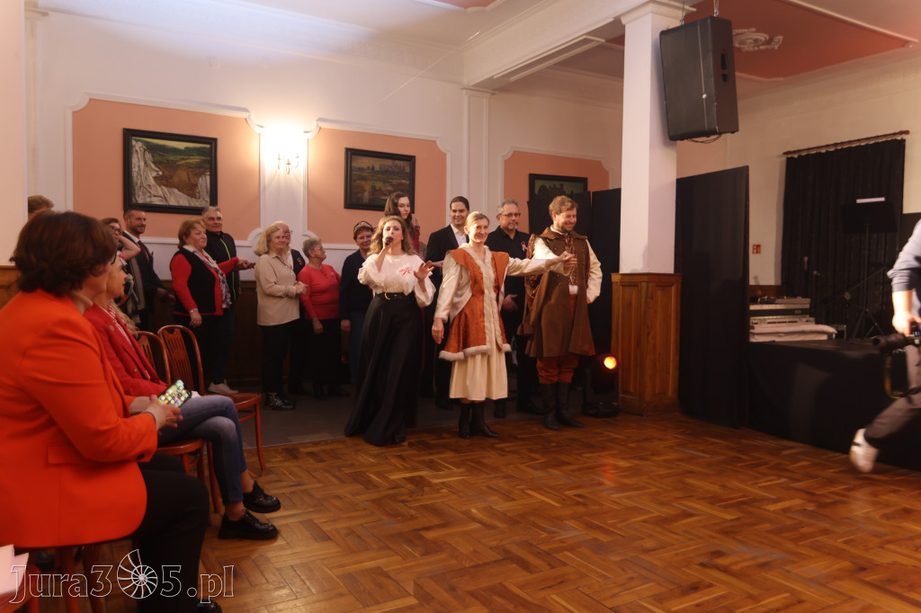 Fotorelacja: Święto Niepodległości w Pałacyku nad Wartą w Zawierciu Kromołowie