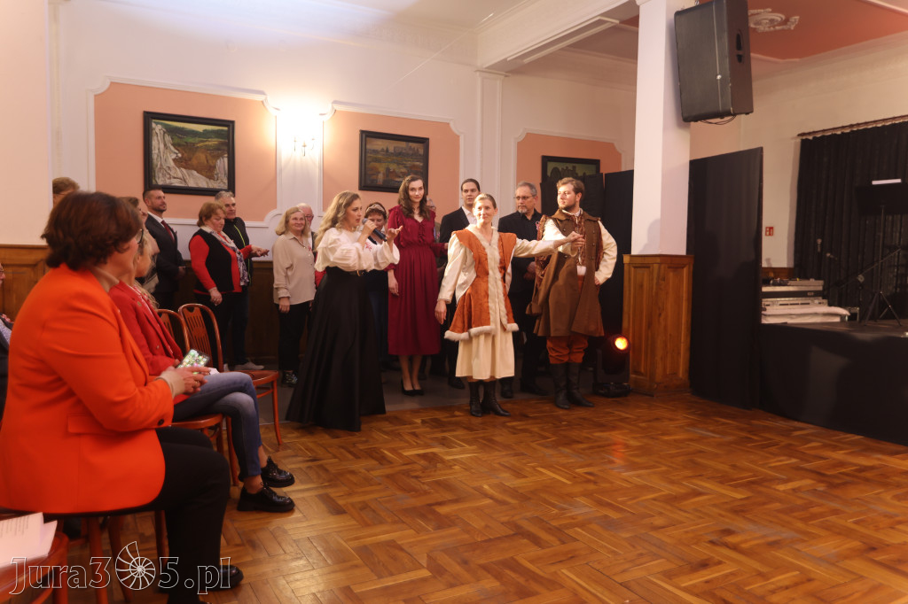 Fotorelacja: Święto Niepodległości w Pałacyku nad Wartą w Zawierciu Kromołowie