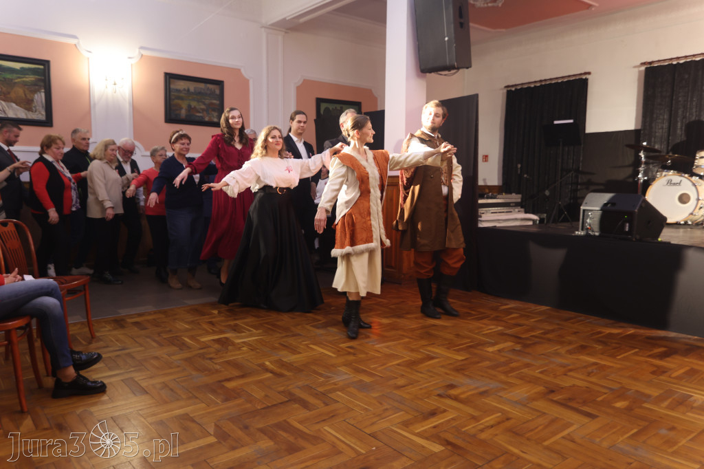 Fotorelacja: Święto Niepodległości w Pałacyku nad Wartą w Zawierciu Kromołowie